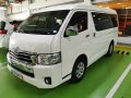 Toyota Super Grandia 2016 Monotone-0