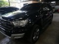 Selling Black Ford Everest 2016 in Pasig-5