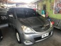 Selling Grayblack Toyota Innova 2009 in Lapu-Lapu-7