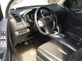 White Isuzu Mu-X 2015 for sale in Marikina-7