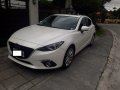 White Mazda 3 2015 for sale in Automatic-1