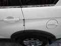 White Chevrolet Captiva 2010 for sale in Automatic-1