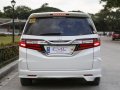 Selling White Honda Odyssey 2015 in Quezon City-6