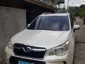 White Subaru Forester 2013 for sale in Automatic-4