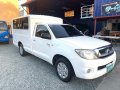 White Toyota Hilux 2009 for sale in Quezon City-2