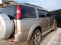 Cream Ford Everest 2012 for sale in Automatic-3