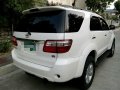 Selling White  Toyota Fortuner 2010 in Famy-5