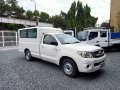 White Toyota Hilux 2009 for sale in Quezon City-8