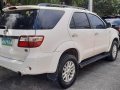 Selling White Toyota Fortuner 2018 in Manila-1