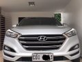 Selling White Hyundai Tucson 2016 in Manila-9
