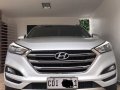 Selling White Hyundai Tucson 2016 in Manila-0