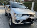 Pearl white Mitsubishi Montero 2014 for sale in Automatic-3