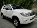 Selling White  Toyota Fortuner 2010 in Famy-1