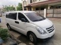 Selling Hyundai Grand Starex 2018 in Manila-3