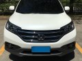 Selling Pearl White Honda Cr-V 2014 in Manila-7