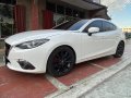 Selling White Mazda 3 2015 in Quezon City-5