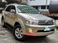 Selling Toyota Fortuner 2010 in Manila-0