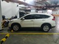 Pearlwhite 2016 Honda CR-V 2.0 S very fresh for sale in Taguig-5