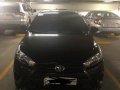 Selling Black Toyota Yaris 2016 in Manila-6