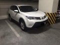 White Toyota Rav4 2014 Automatic for sale-5