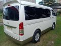 Selling White Toyota Hiace 2018 in Quezon City-4