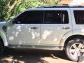 White Ford Everest 2011 Automatic for sale -6