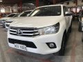 Selling White Toyota Hilux 2018 in Quezon City-18