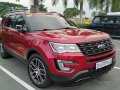 Selling Red Ford Explorer 2017 at 8000 km-3