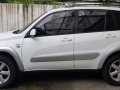 Sell White 2004 Toyota Rav4 in Manila-3