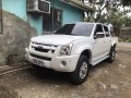 Sell White 2010 Isuzu D-Max Manual Diesel -7