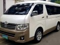 Selling White Toyota Hiace 2014 in Quezon City-6