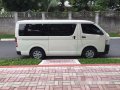 White Toyota Hiace 2015 for sale in Paranaque -2