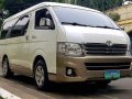 Selling White Toyota Hiace 2014 in Quezon City-7