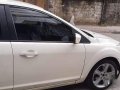 Sell White 2009 Ford Focus Hatchback -3