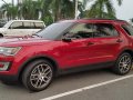 Selling Red Ford Explorer 2017 at 8000 km-1