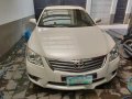 Selling White Toyota Camry 2009 at 60000 km-5