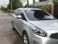 Silver Kia Carens 2016 for sale in Automatic-2