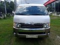 Selling White Toyota Hiace 2018 in Quezon City-9