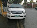 Sell White 2007 Toyota Fortuner in Quezon City-9