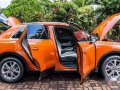 Selling Orange Audi Q3 2020 at 300 km-1