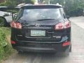 Selling Black Hyundai Santa Fe 2011 Automatic Gasoline -1