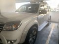 White Ford Everest 2011 for sale in Taguig-4