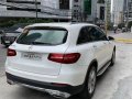 White Mercedes-Benz Glc 200 Automatic 2018 for sale  -3