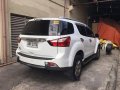 White Isuzu Mu-X 2015 Automatic Diesel for sale -5