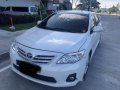 White Toyota Corolla Altis 2013 Automatic for sale-6