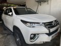 Selling White Toyota Fortuner 2018 in Quezon City-7