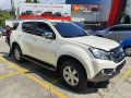 Sell White 2017 Isuzu Mu-X Manual Diesel -6