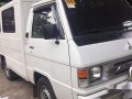 White Mitsubishi L300 2017 Van for sale-2