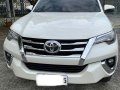 Selling Pearl White Toyota Fortuner 2018 in Manila-3