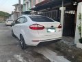 White Ford Fiesta 2014 at 77698 km for sale-2